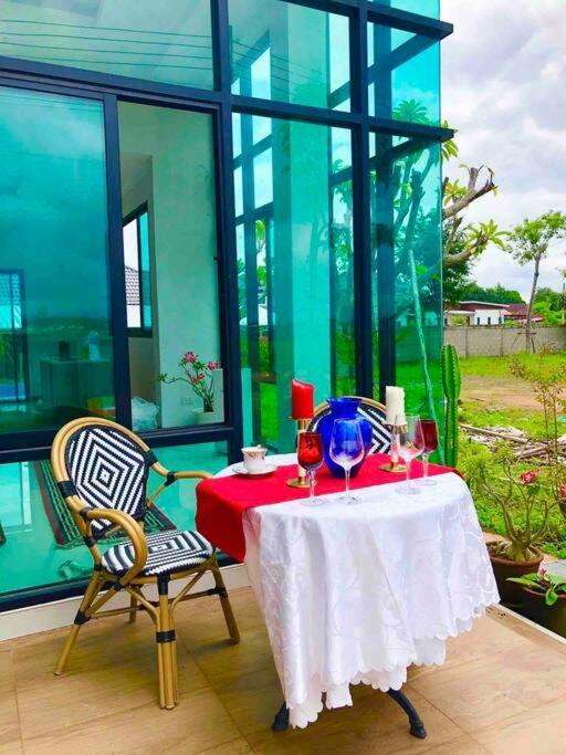 Colorful Pool Villa, Chiang Rai, Thailand מראה חיצוני תמונה